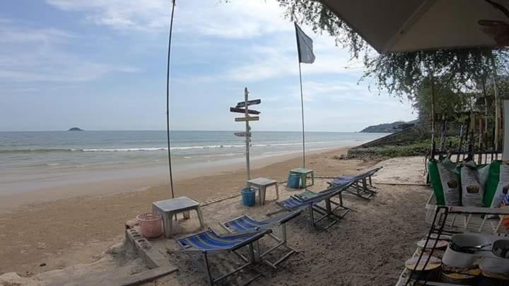 The Curve Residence Khao Tao Bagian luar foto