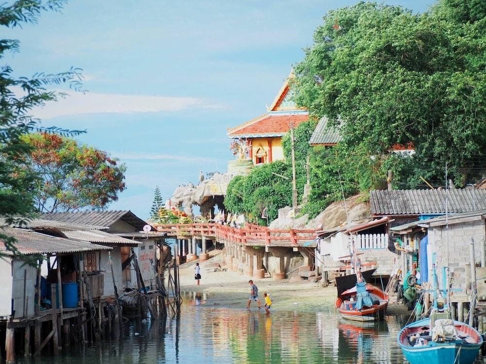 The Curve Residence Khao Tao Bagian luar foto