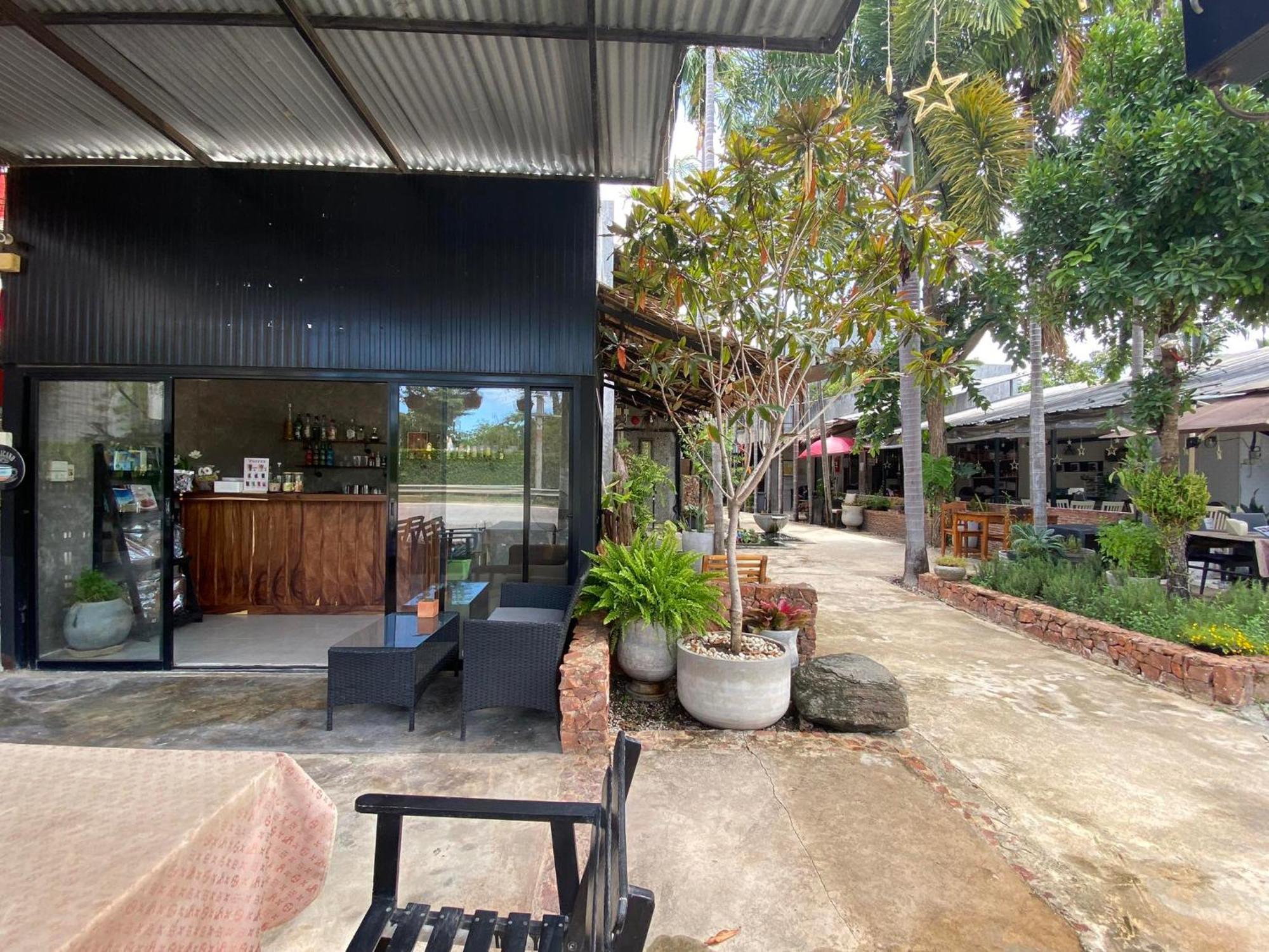 The Curve Residence Khao Tao Bagian luar foto